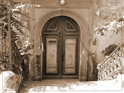 hinter alten Türen...